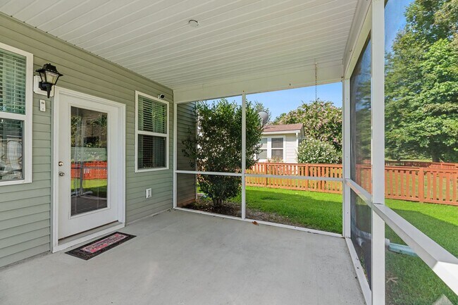 Building Photo - 247 Clayburne Dr