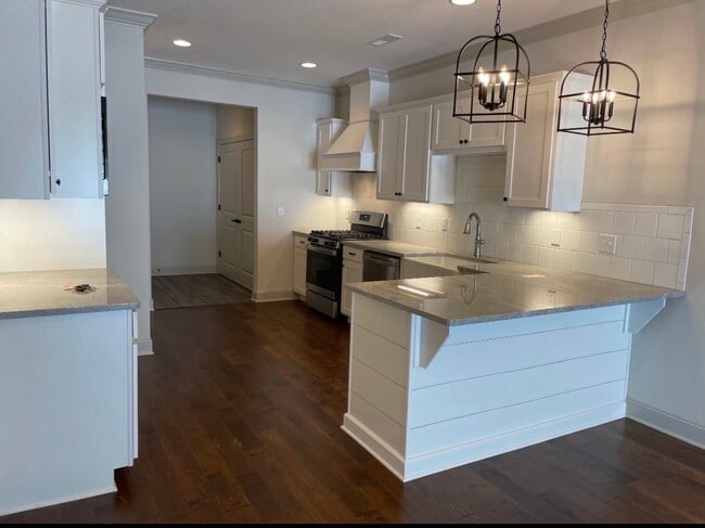 Building Photo - 3306 Stonecreek Dr