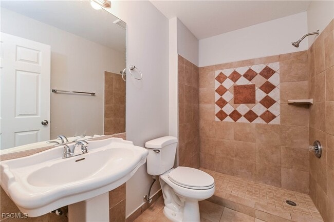 Building Photo - 2216 NW 5th St