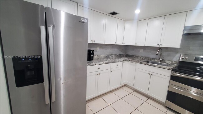 Building Photo - 14180 SW 84th St