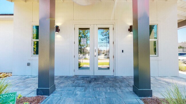 Building Photo - Hammock Bay! 4 bed 2.5 bath home located i...