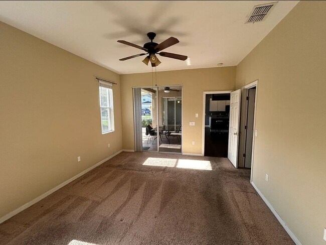 Building Photo - 4 bedroom 2 bathroom Sterling Hills Home
