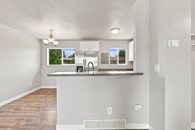Building Photo - $2,095.95, 4 bed, 2 bath, located in Colorado Springs with a fenced-in backyard.