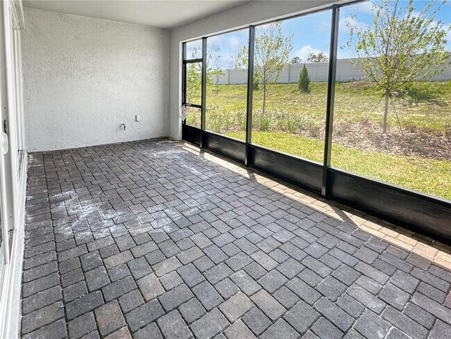 Building Photo - 15209 Willow Ridge Dr
