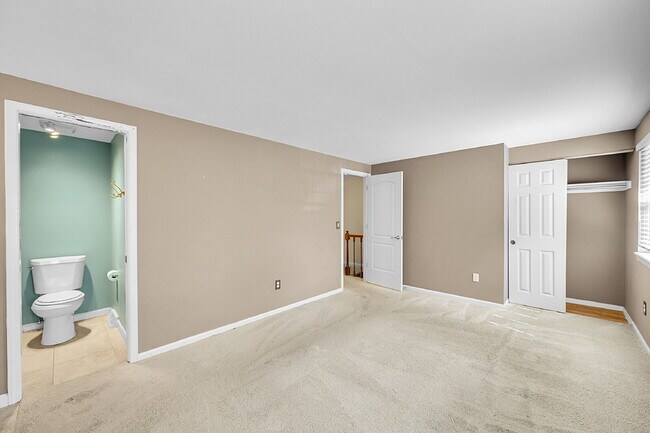 Building Photo - $2,700.00 - 3 Beds, 2.5 Baths, Townhouse i...