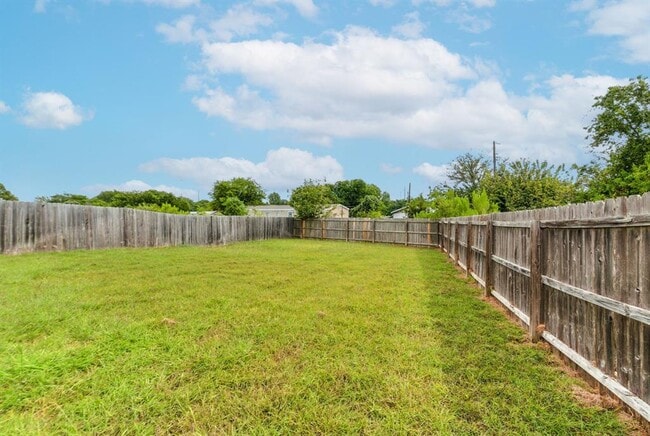 Building Photo - 1700 Tru Trail