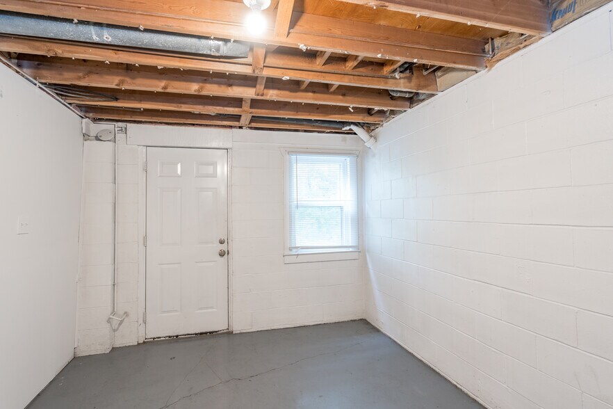 Building Photo - 3011 67th St