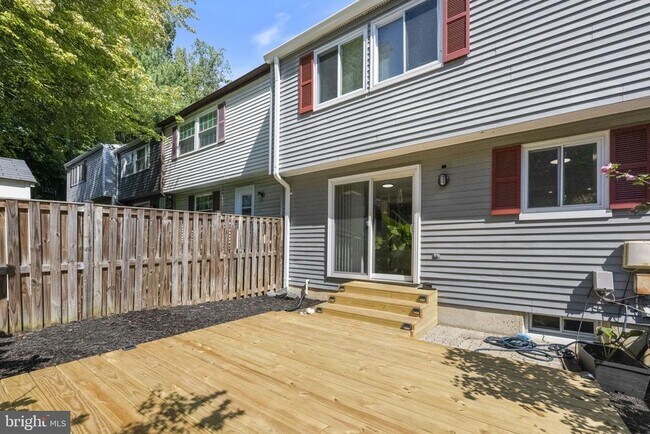Building Photo - 7406 Golden Horseshoe Ct