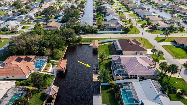 Building Photo - 6 Clinton Ct N