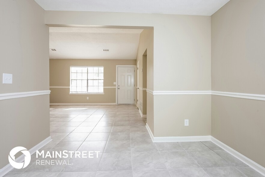 Building Photo - 5722 Phillips Dr