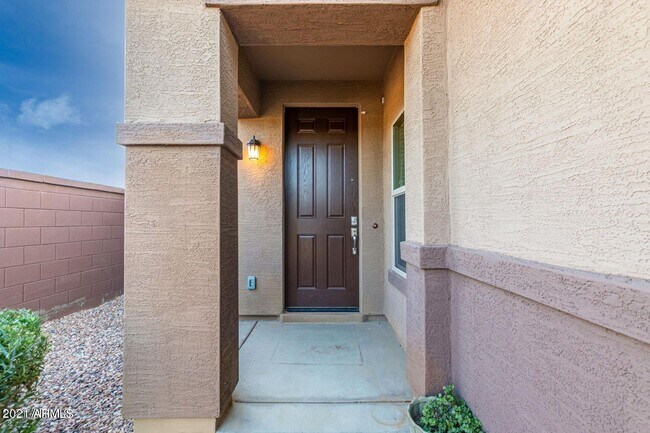 Building Photo - 41599 N Willow Ct