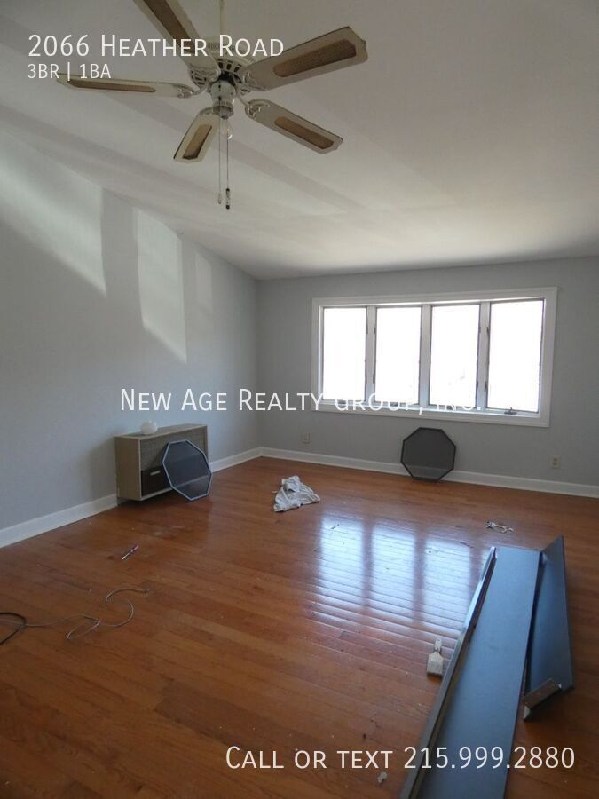 Building Photo - 2066 Heather Rd