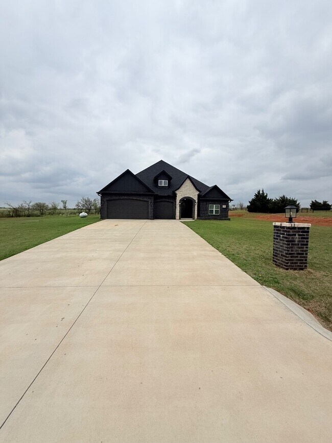 Building Photo - 2276 County Rd 1333