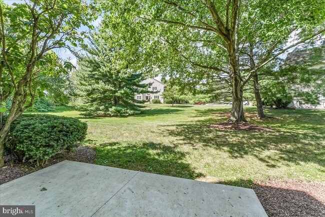 Building Photo - 705 Meadow Ct
