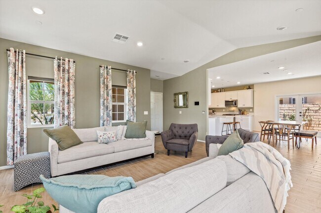 Building Photo - Elegant Corner-Lot Home in the Verano Comm...