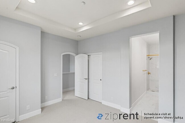 Building Photo - 3 br, 2.5 bath Townhome - 1052 Green Stree...