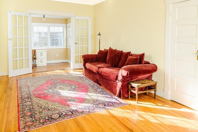 Building Photo - 720 S Park Ave