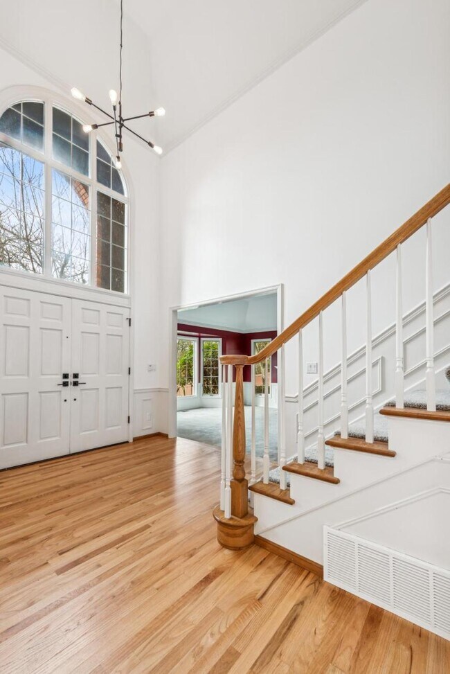 Building Photo - 4 bedroom in Redmond WA 98053