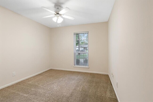Building Photo - 15106 Forest Lodge Dr
