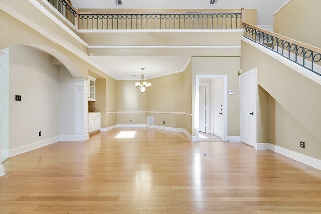 Building Photo - 5518 Australia Ct