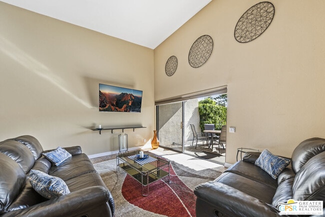 Building Photo - 1183 Tiffany Cir N