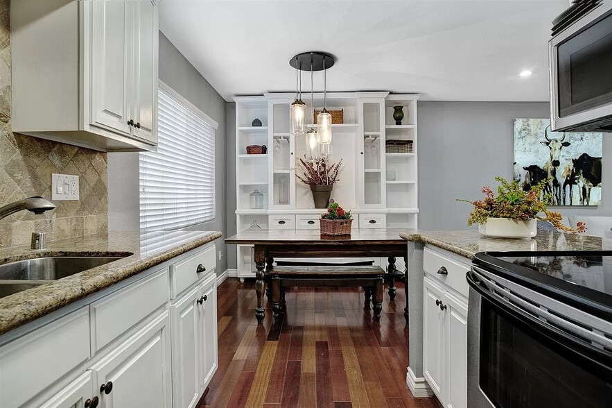 Kitchen & Dining Room - 2319 Curlew St