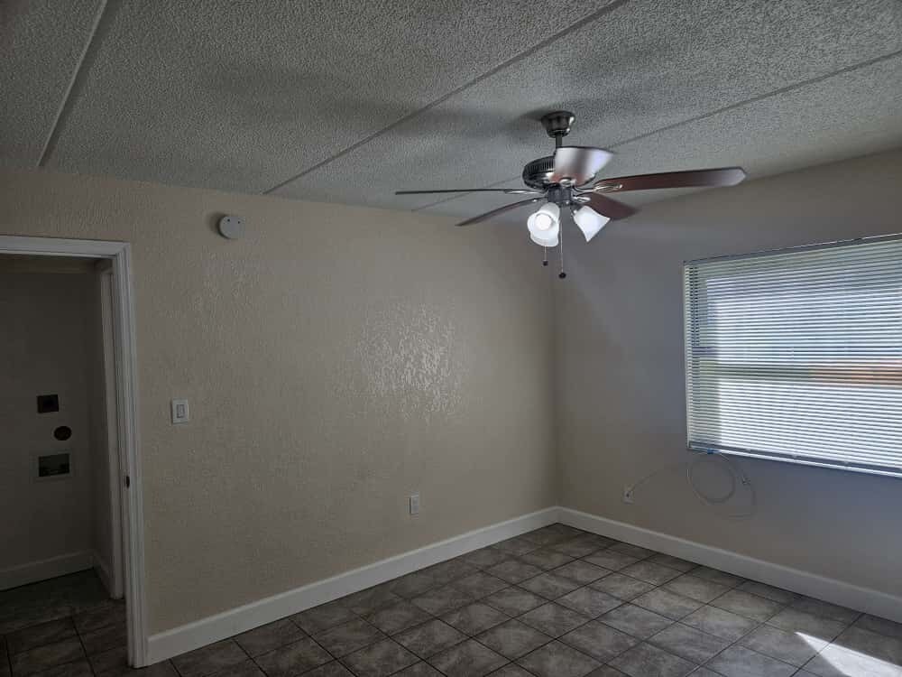 Building Photo - 4414 N Clark Ave