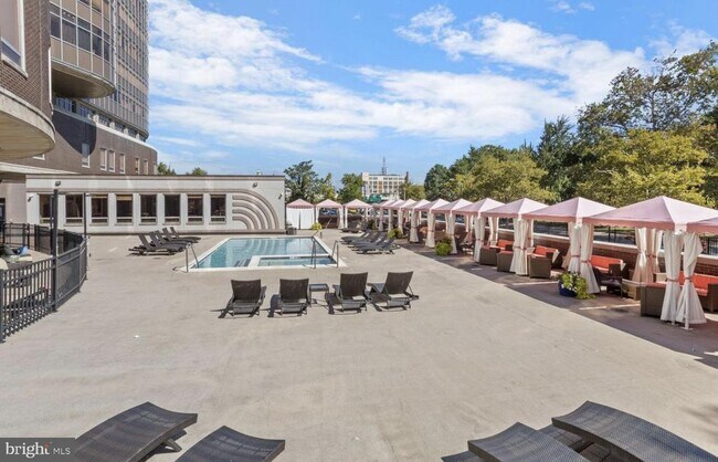 Building Photo - 201 N 8th St