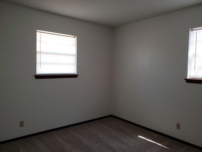 Building Photo - 709 Quapaw Dr