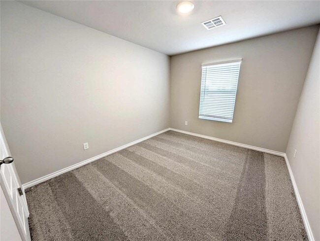 Building Photo - 2824 Firefly Dr