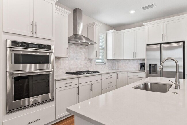 Building Photo - 10373 SW Green Turtle Ln