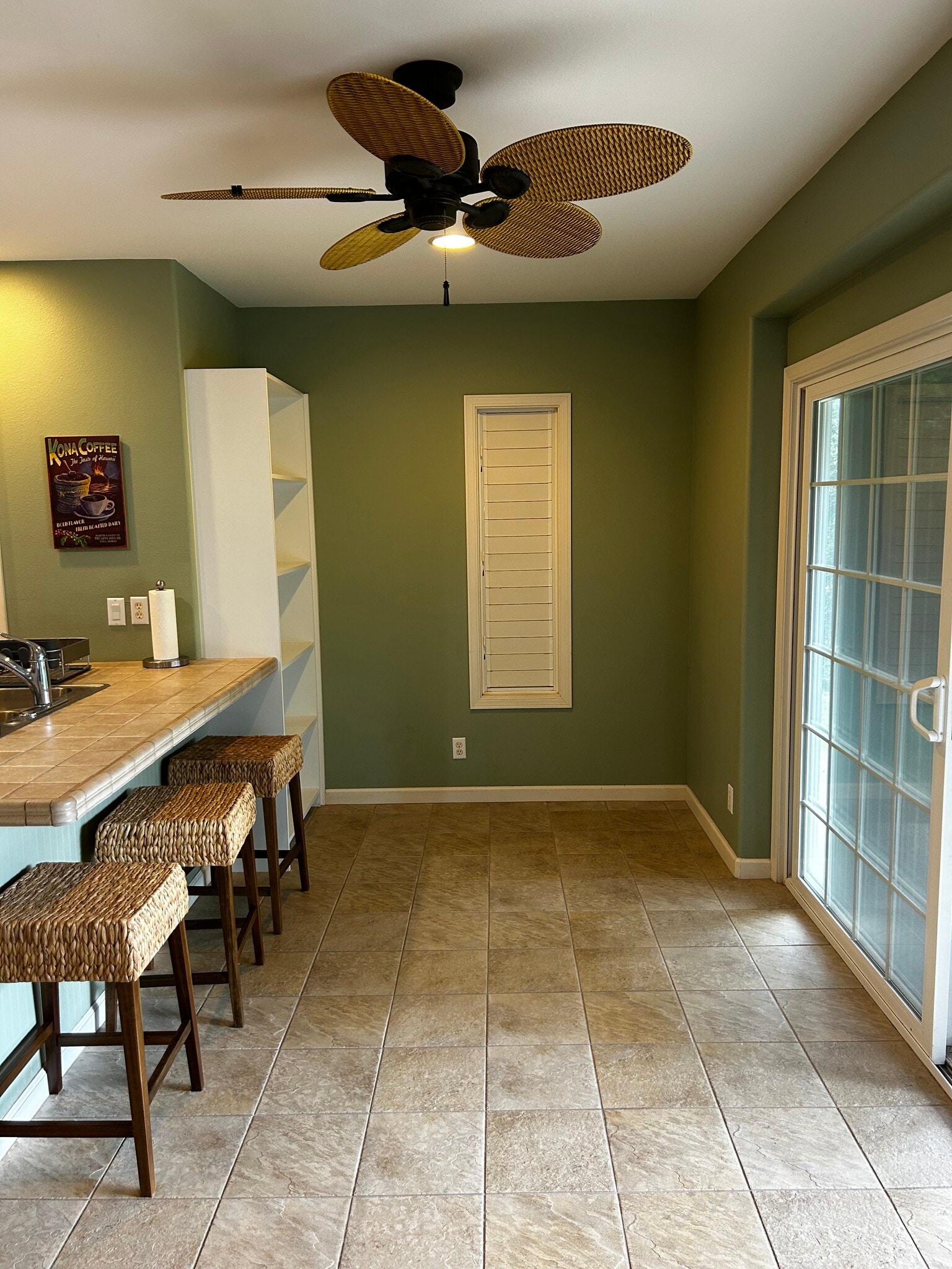 Building Photo - 5142 Lawai Rd