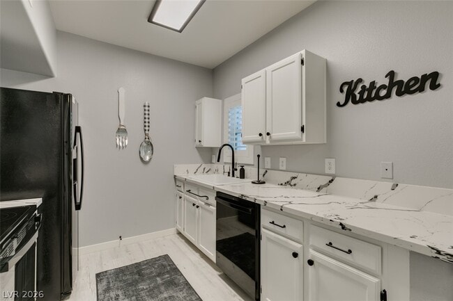 Building Photo - 7255 W Sunset Rd