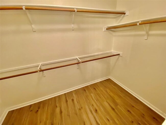 Building Photo - 196 Unity