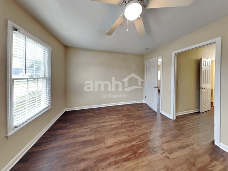 Building Photo - 3700 Whitley Ct