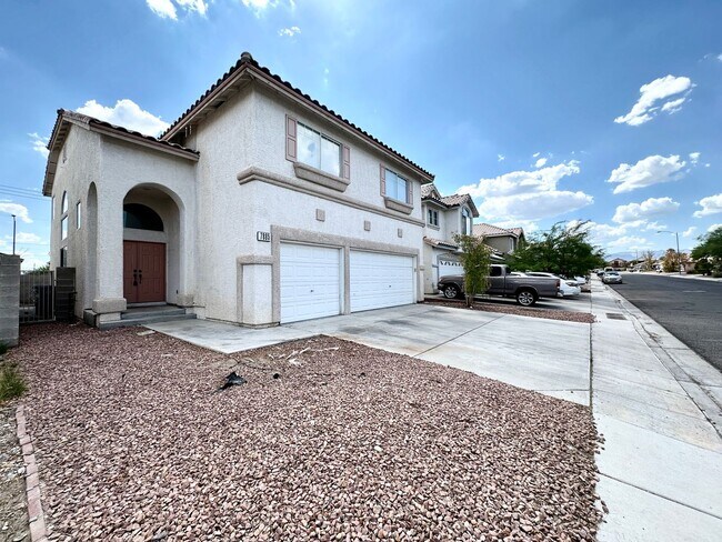 Building Photo - Cimarron Village