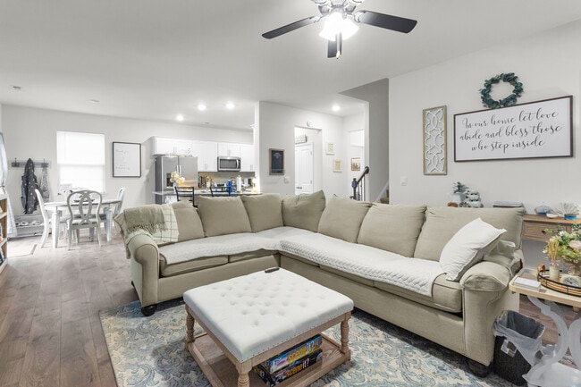 Building Photo - 1011 Spivey Cir