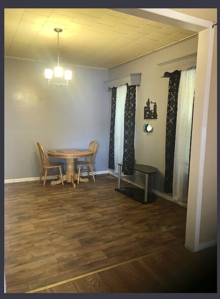 Building Photo - 106 Lancaster St