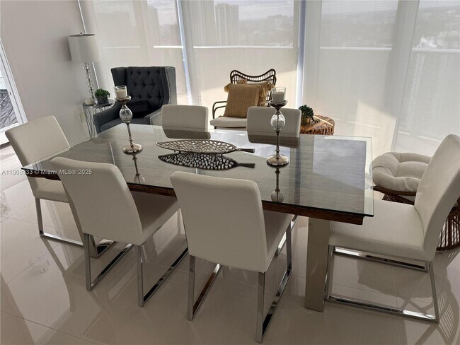 Building Photo - 488 NE 18th St