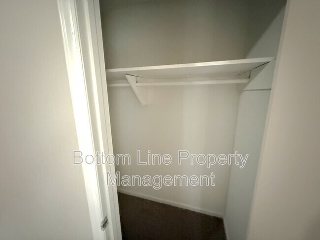 Building Photo - 3315 Wiseman Dr