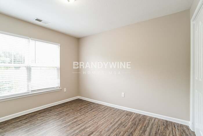 Building Photo - 529 Grantham Ln