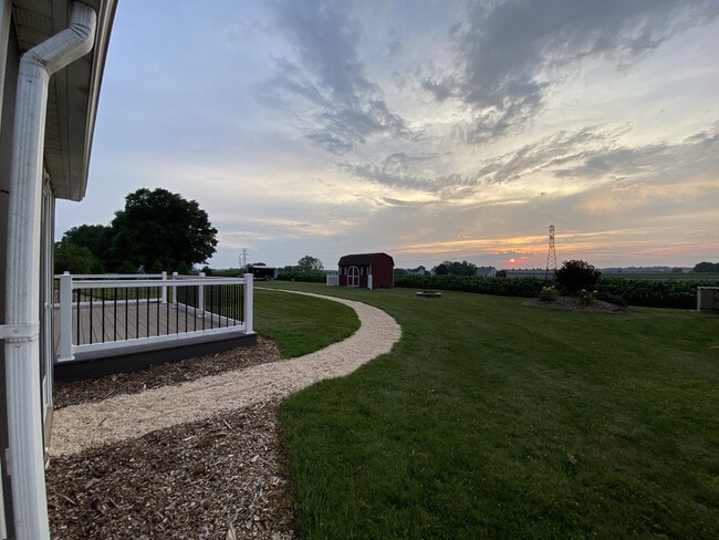 Building Photo - 2151 Thoroughbred Ln