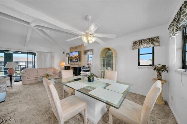 Building Photo - 1011 SE 40th St