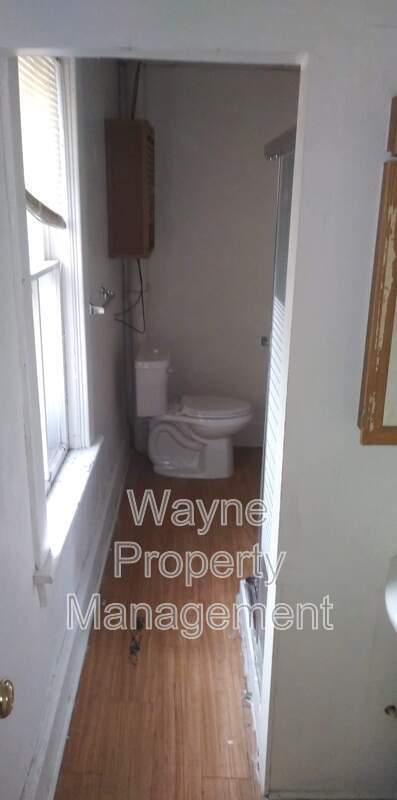 Building Photo - 744 1st St