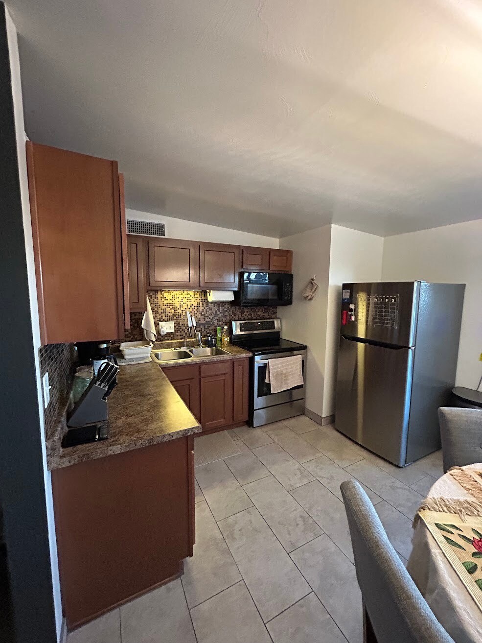 Building Photo - 2625 S Lands End Rd