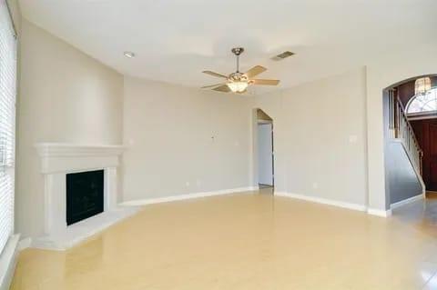 Building Photo - 8729 Sunset Trace Dr