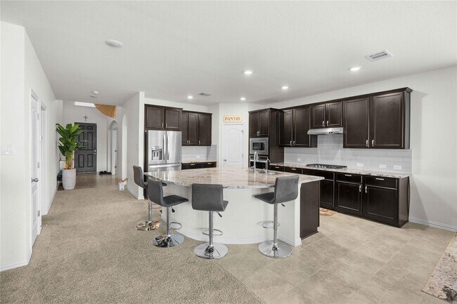 Building Photo - 6533 Leonardo Cove