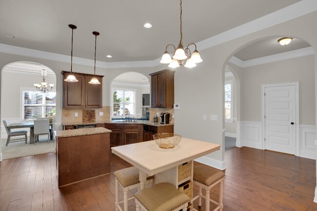 Building Photo - 12 Hillfoots Ct