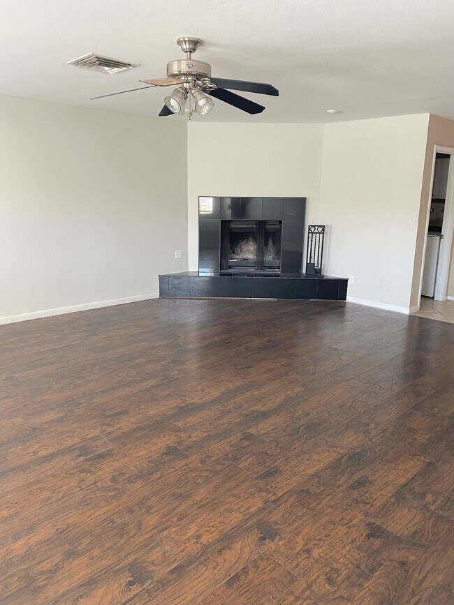 Building Photo - 3926 N 87th St