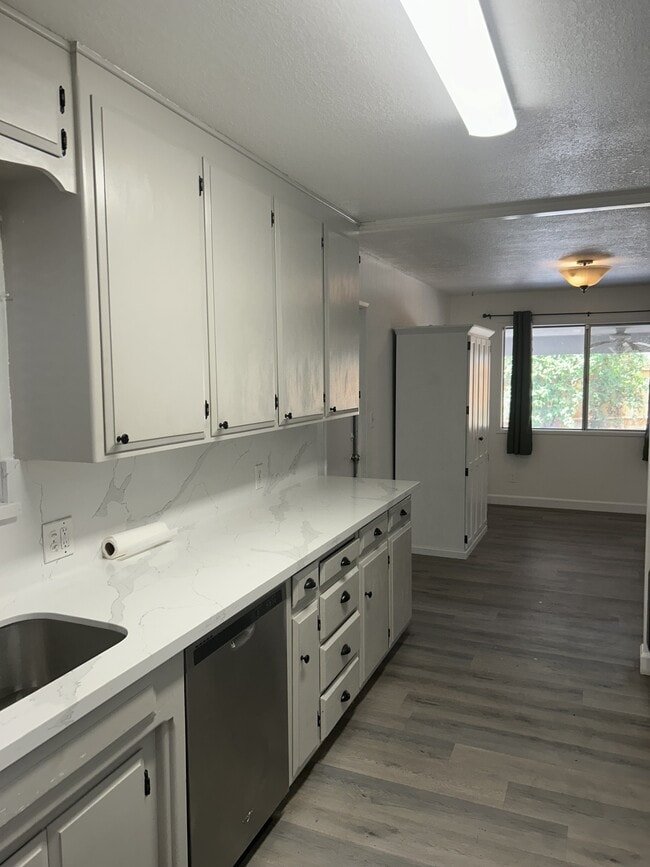 Building Photo - 1726 Idylwood Ct